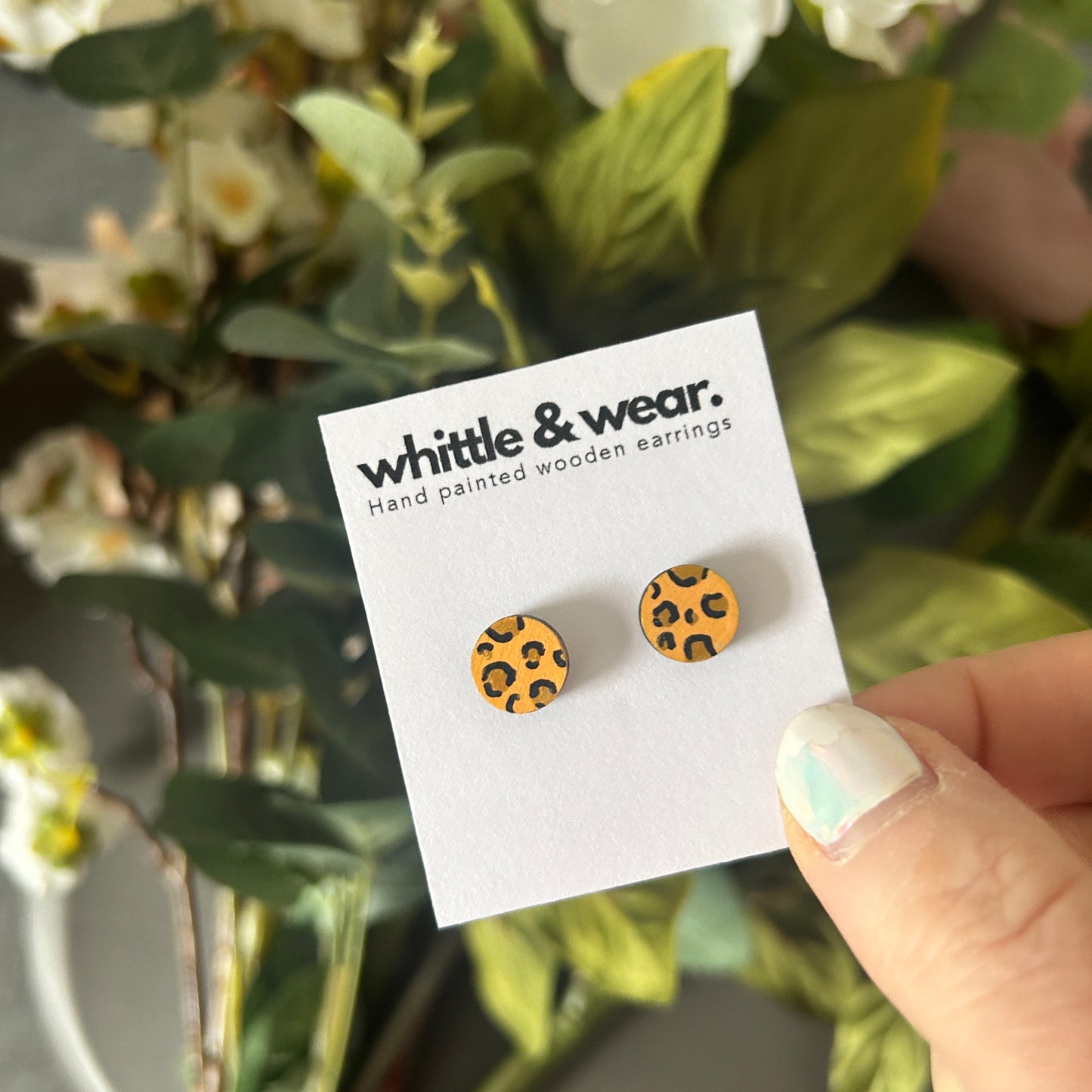 Round studs. Animal print yellow/gold/black