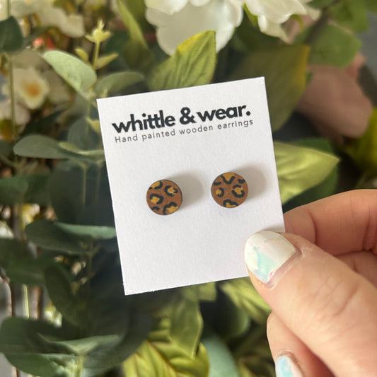 Round studs. Animal print bronze/gold/black