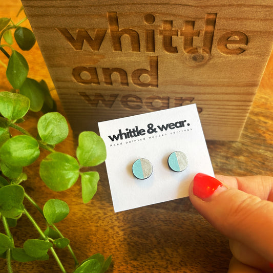 Metallic round studs. Silver and turquoise