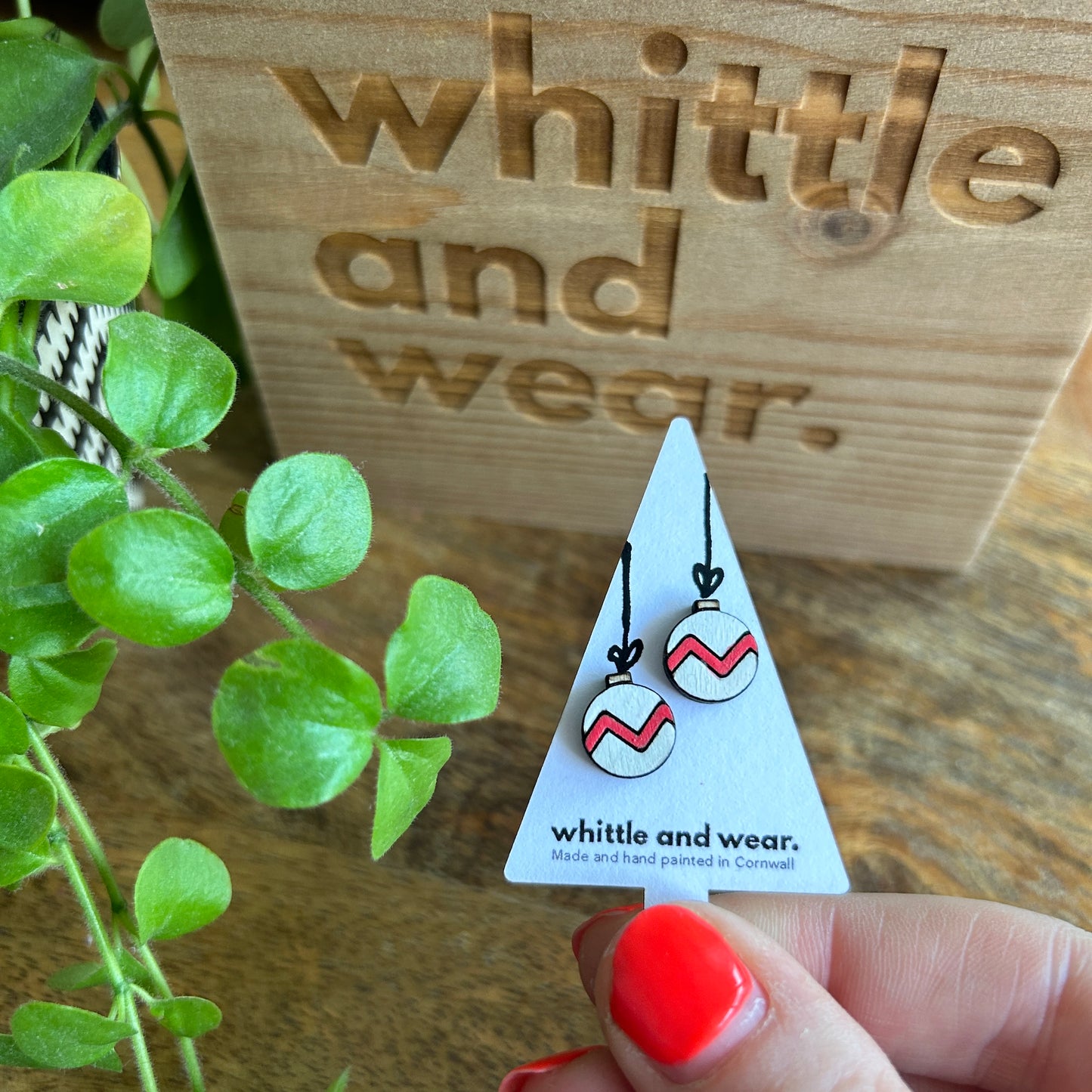 Christmas bauble studs. White with red