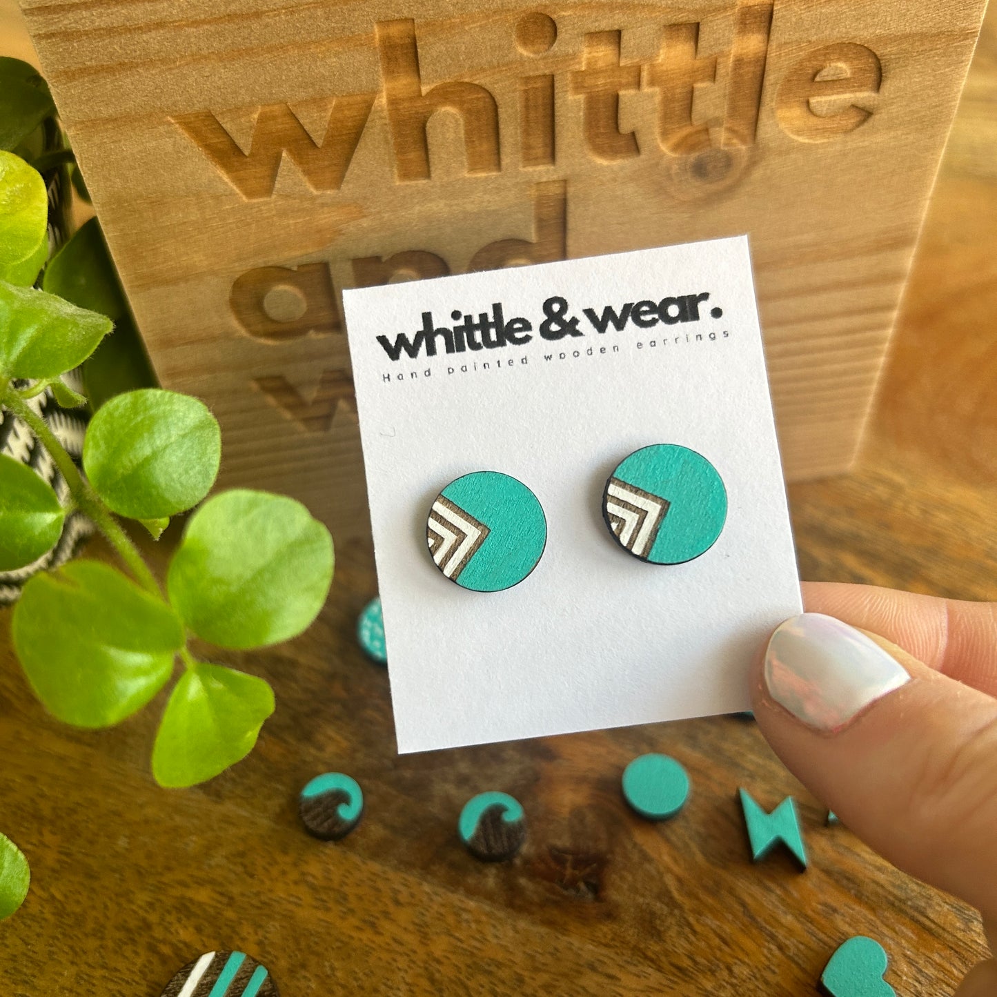 Etched chevrons. Turquoise and white