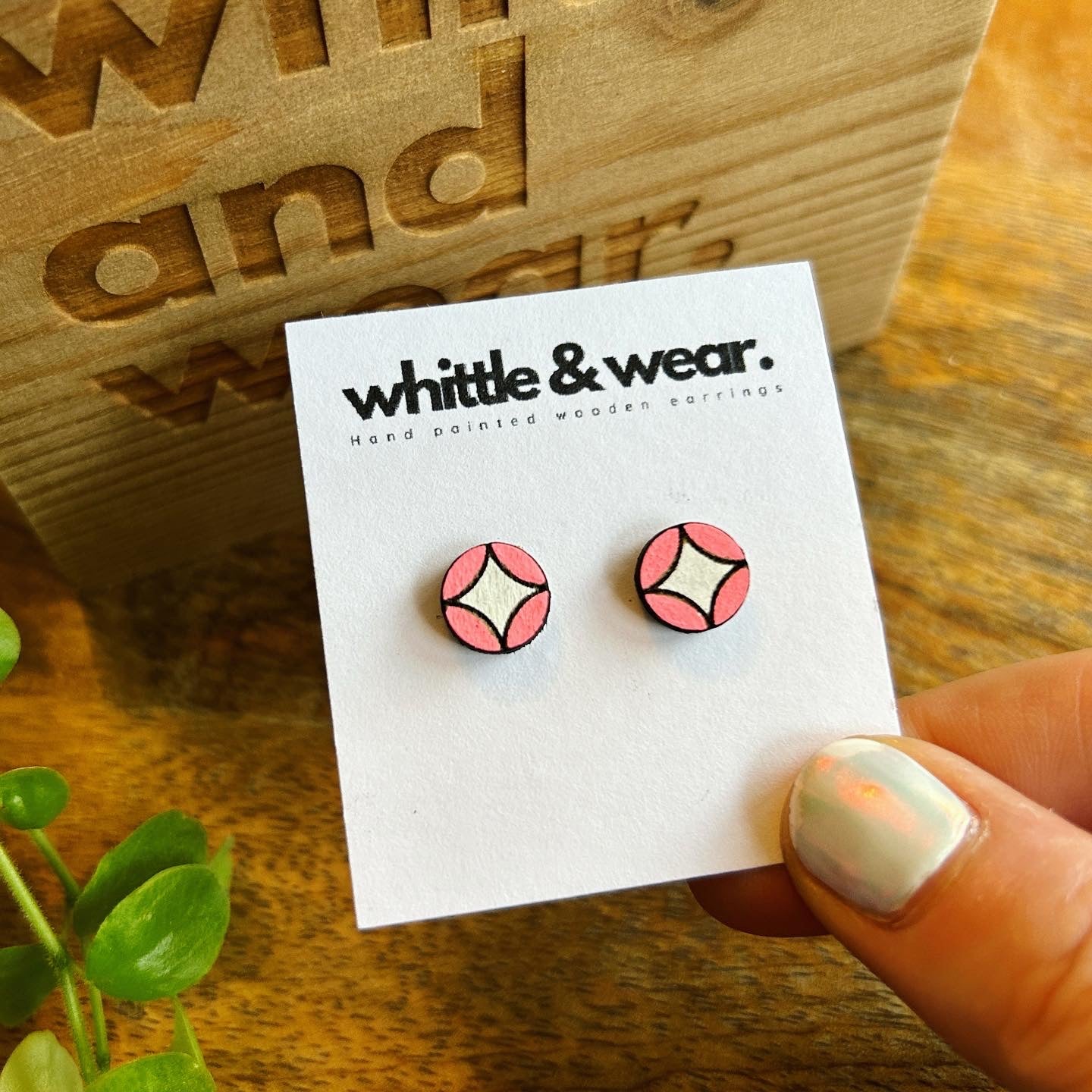 Etched curves. Pink and white