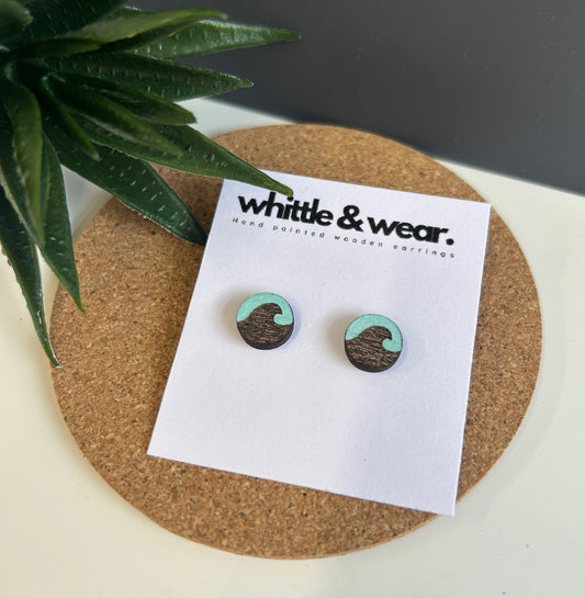 Etched wave studs. Spearmint