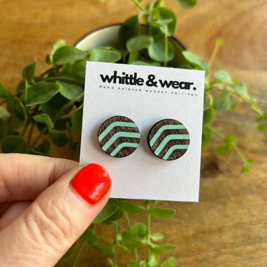 Etched striped round studs. Spearmint