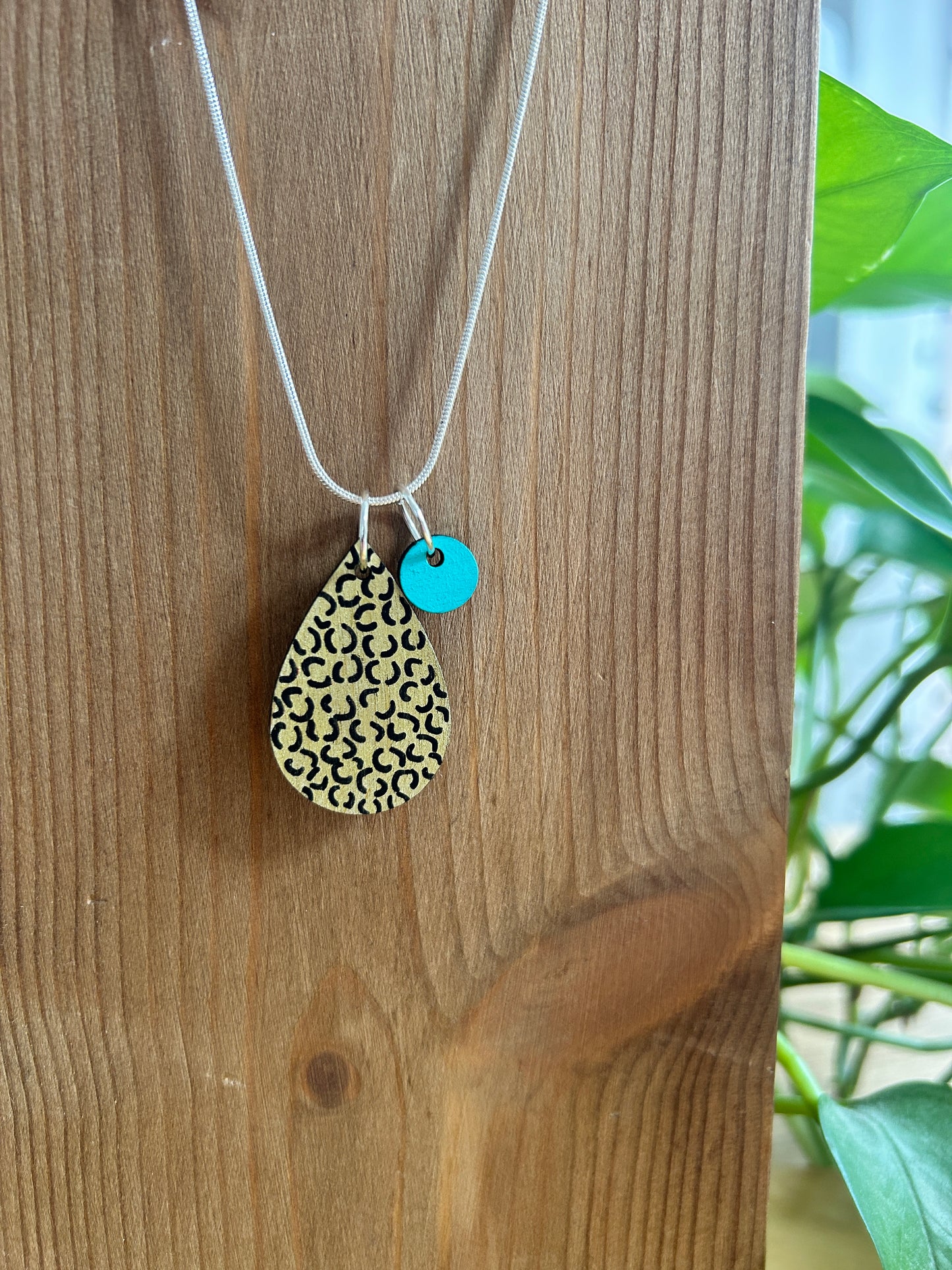 Hand painted wooden necklace 04
