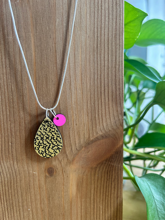 Hand painted wooden necklace 01