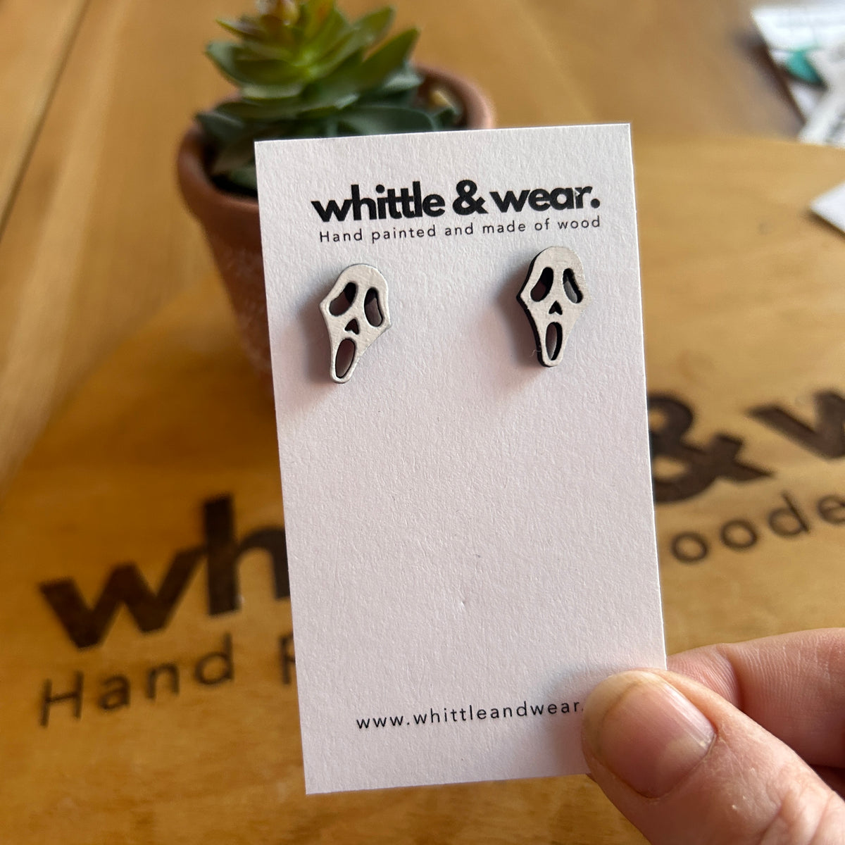 Scream studs